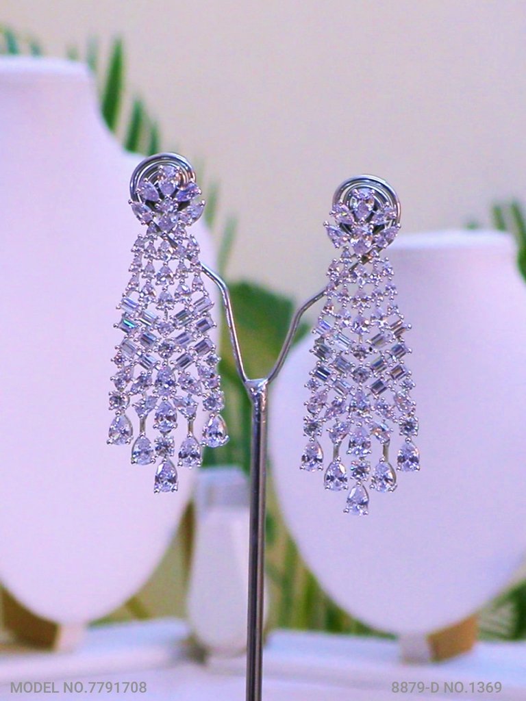 Ideal Gift for Traditional Ladies - View B