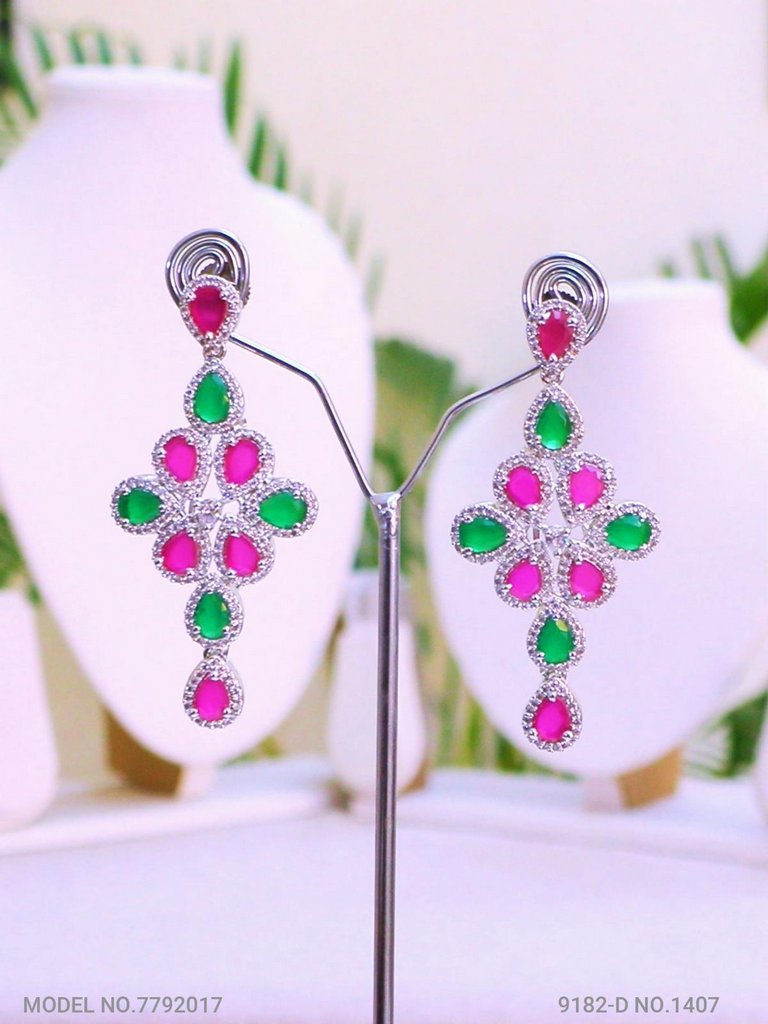 Original Zircon Necklace Set - View B