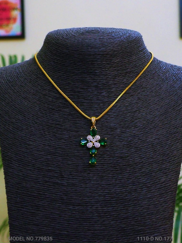 Pendants | Latest Fashion Jewelry - View 2 - Amaara World
