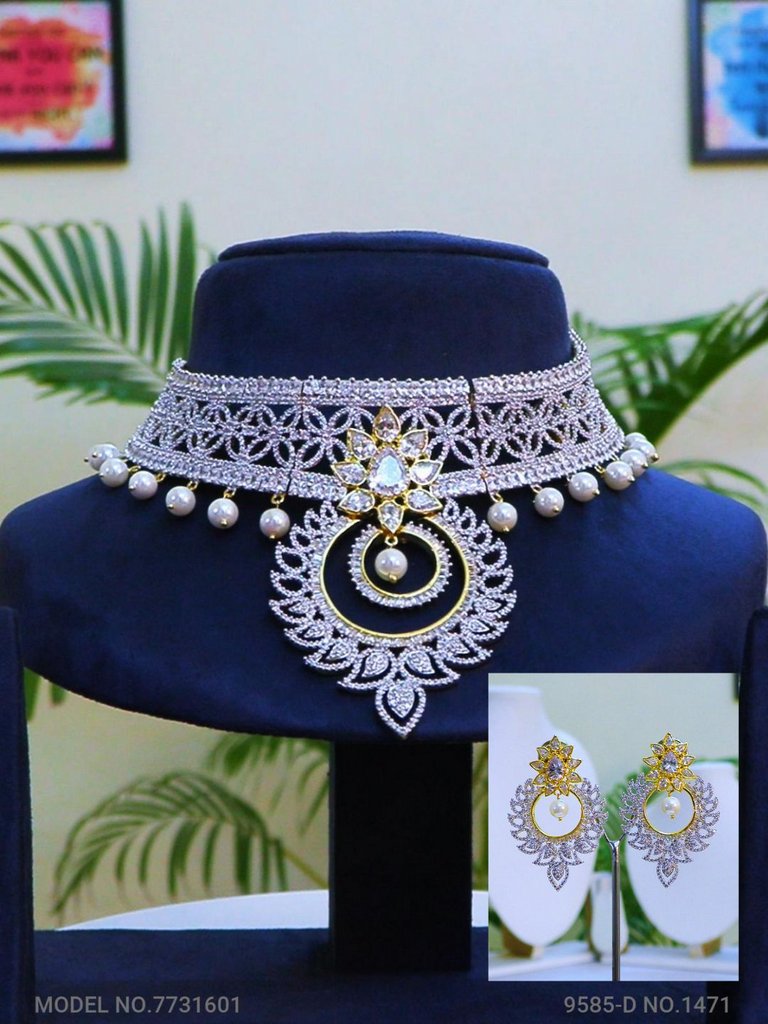 International Fashion Jewelry Set - 7731601 - View 1