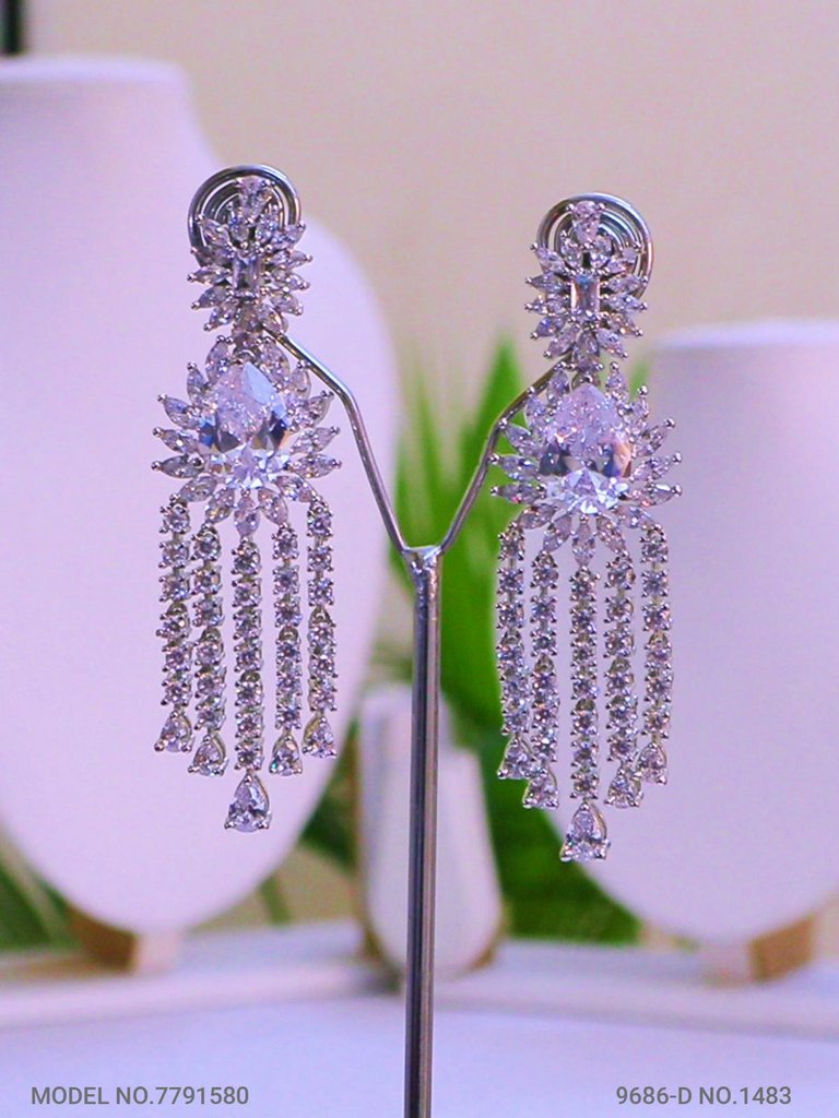 Jewelry straight from Craftsmen - View B