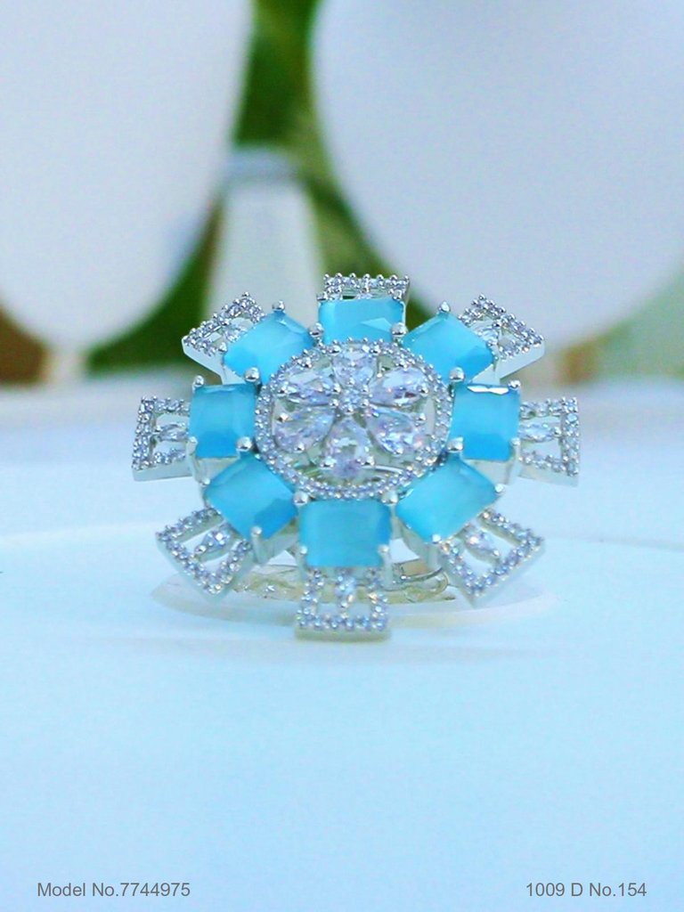Shine Diva Ring - Amaara World