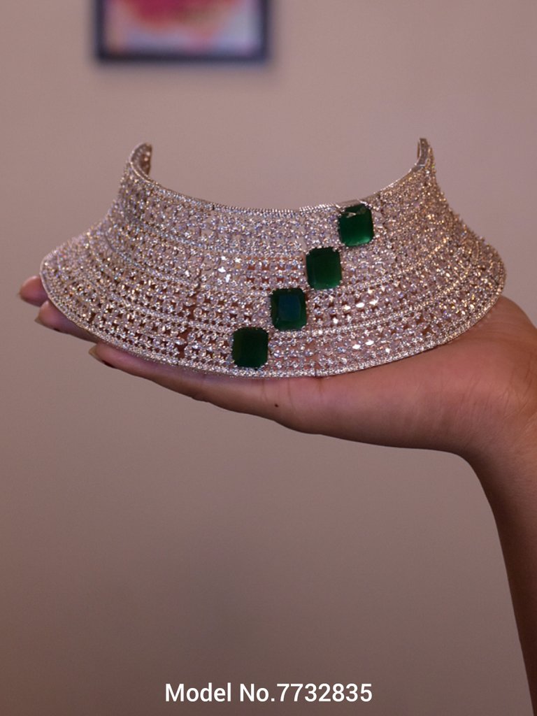 Necklace Set with Classic earrings - 7732835 - View 3