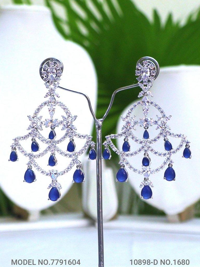 Original Zircon Necklace Set - View B