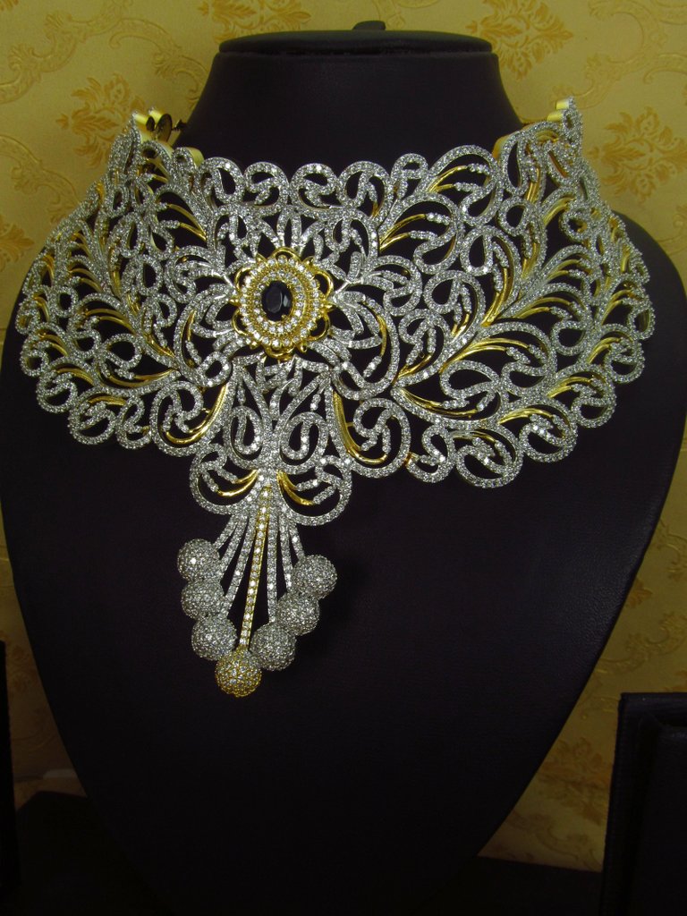 Latest Trendy Wedding Jewelry - 7731929 - View 2
