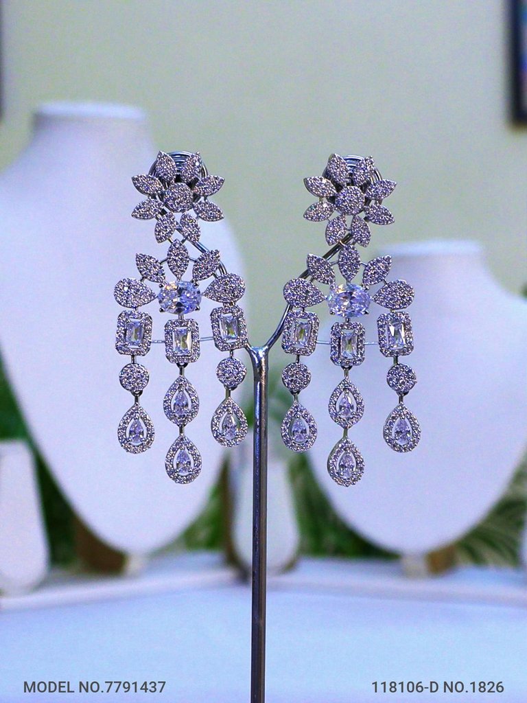 Handmade Traditional Masterpiece Zircon Jewelry Set - View B