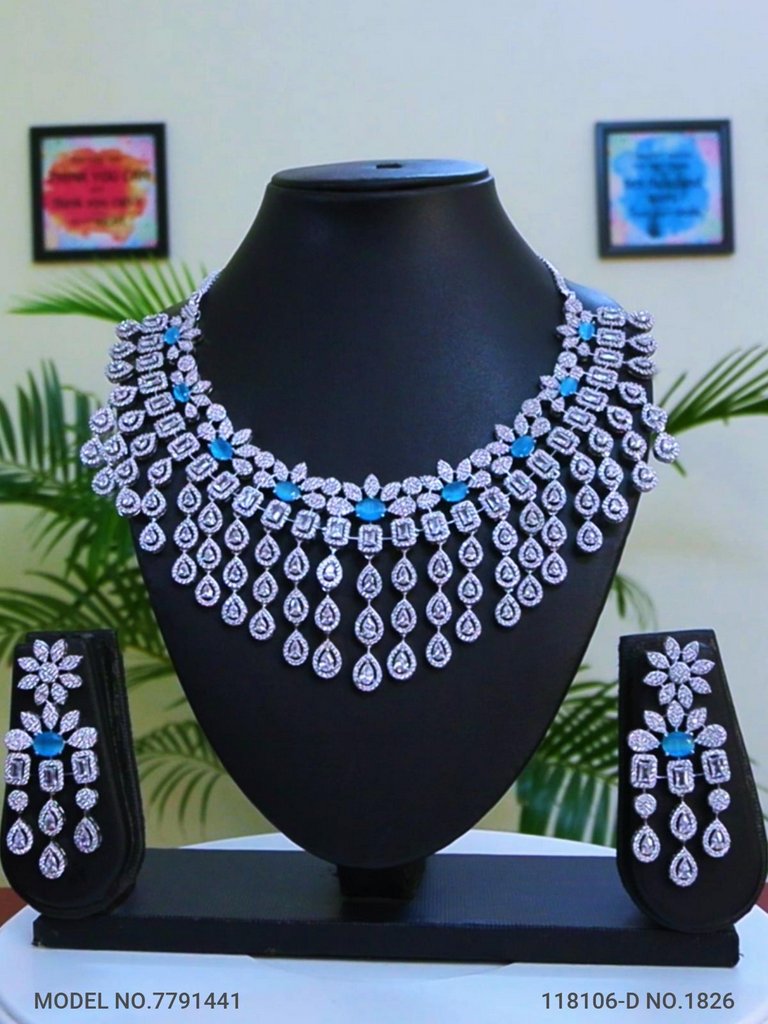 Trendy Traditional Necklace Set | Ideal Birthday Gift - Amaara World