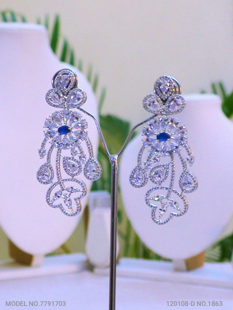 Imitation Diamond Cz Jewelry Set - View B