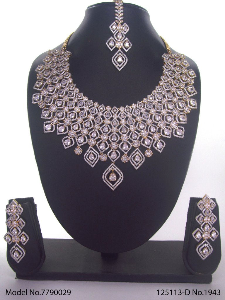 Searching for Wedding Gifts? Stop ! - Amaara World