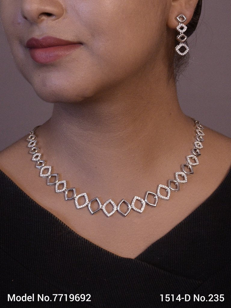 Look Awesome in every Occasion - Amaara World