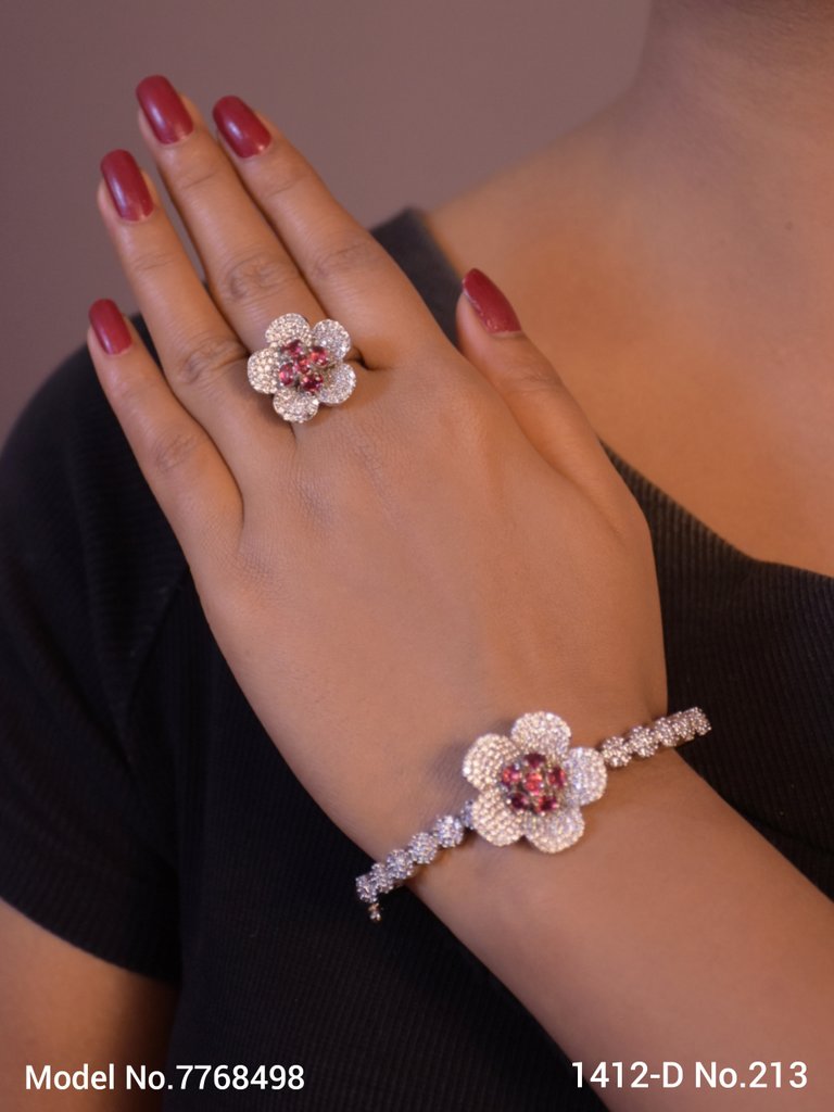 Royal Cut Bracelet - Style 1 - Amaara World