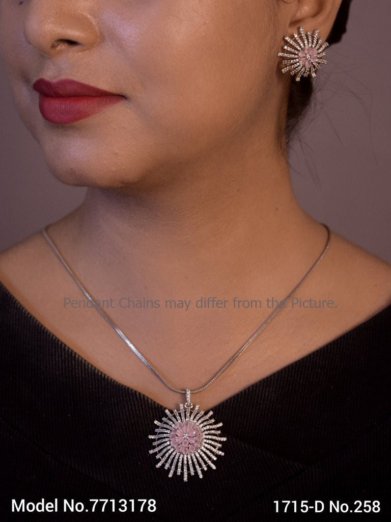 Gorgeous Pendants for Parties - Amaara World USA - SKU 7713178
